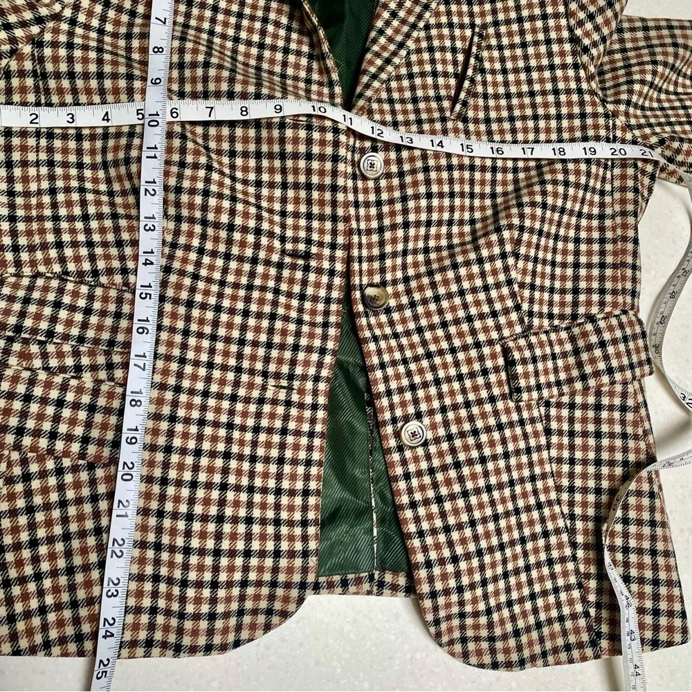 UPCYCLED patchwork detailing Wool boho blazer w equestrian cabin vibe - Picture 13 of 16